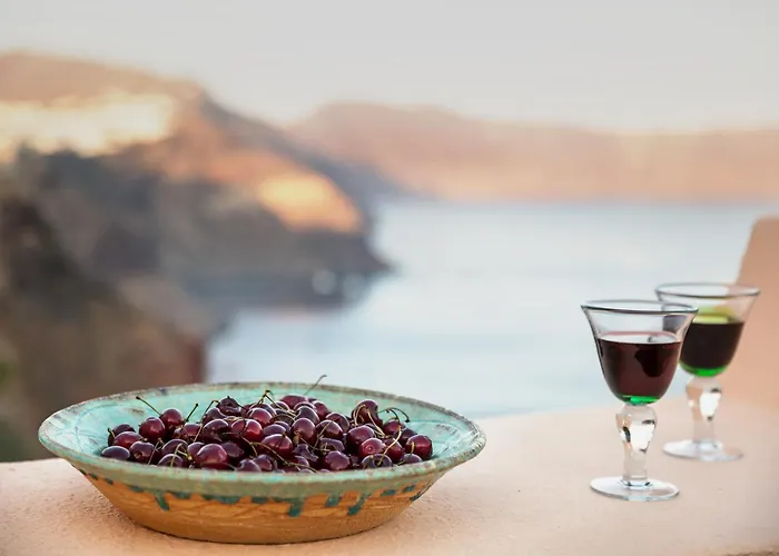 Iviscos Traditional House * Oia