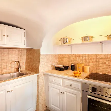 Iviscos Traditional House Οία